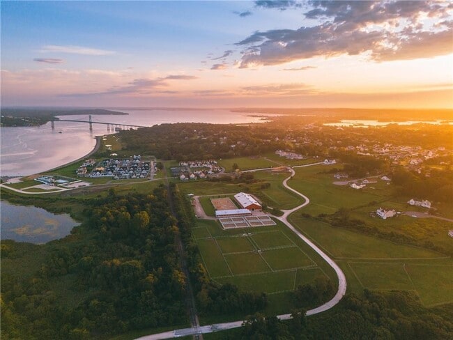 Building Photo - 4 Wimbledon Cir