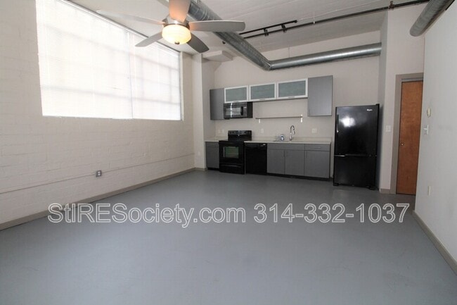 Building Photo - 8125 Michigan Ave Unit #420