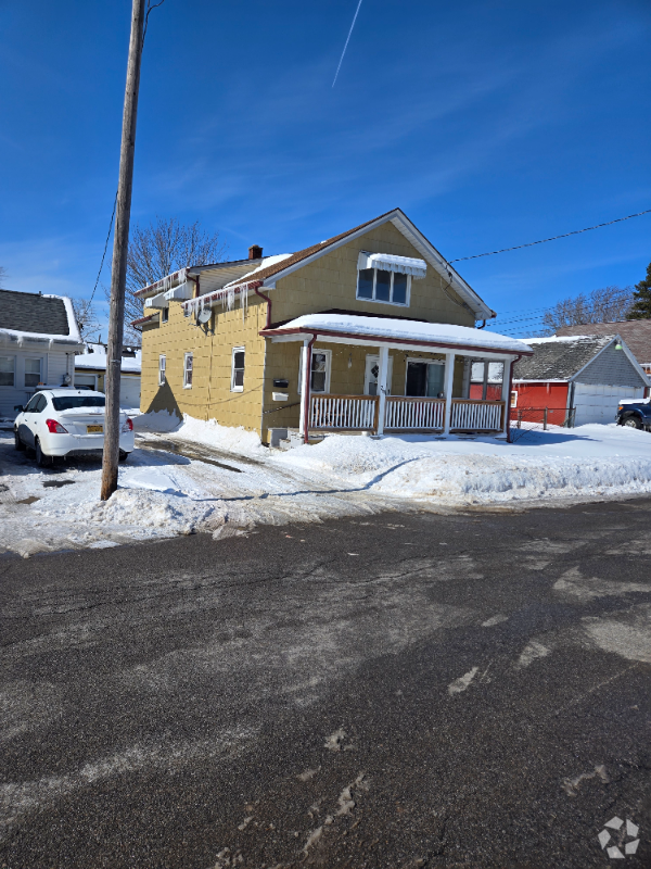 Building Photo - 268 Bellevue Ave Unit Upper Rental