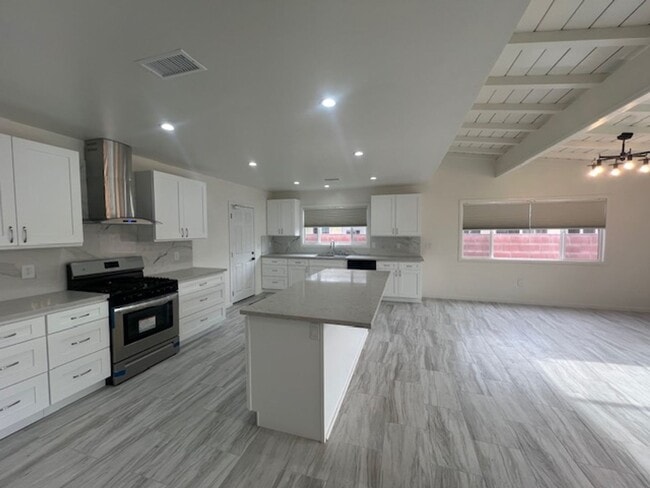 Photo - Beautifully renovated 3 bed 2 bath house