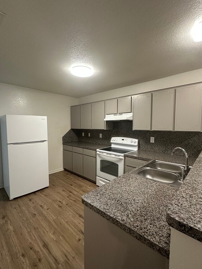 Photo - 304 N Ann Blvd