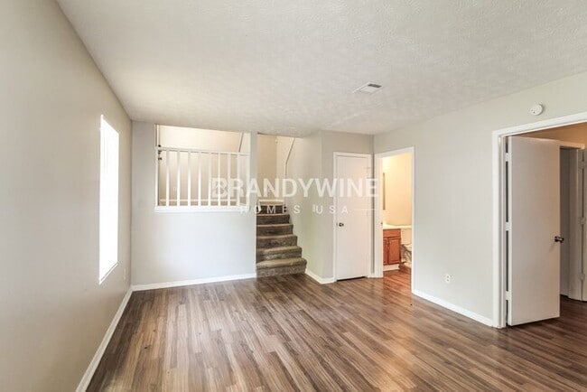 Photo - 5551 Downs Way