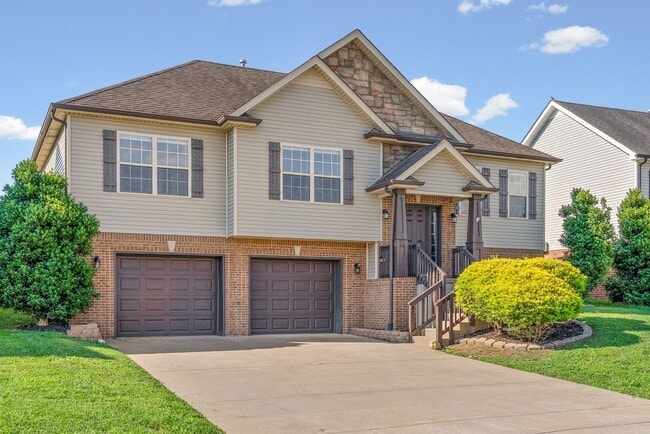 Photo - Pet Friendly Four Bedroom with Basement!