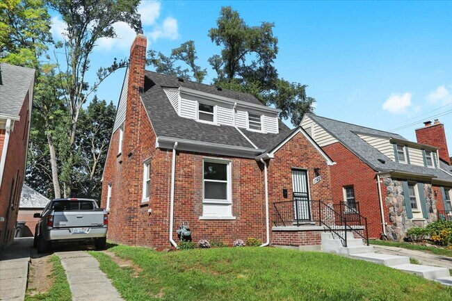 Photo - Modern Living in a Classic Detroit Neighborhood