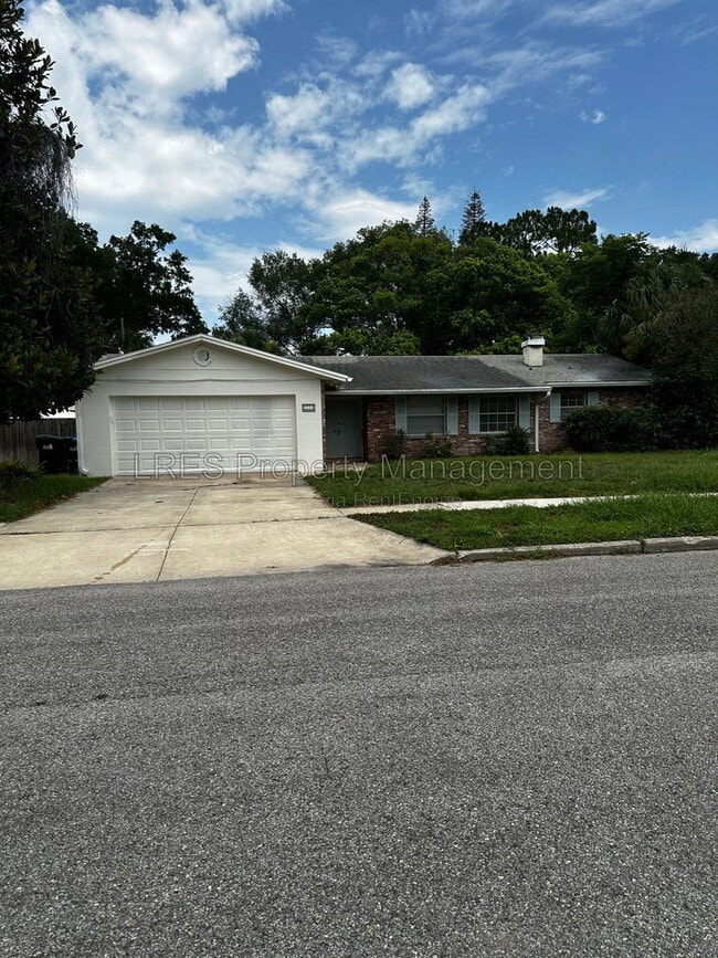 Building Photo - 2719 Merrie Oaks Rd
