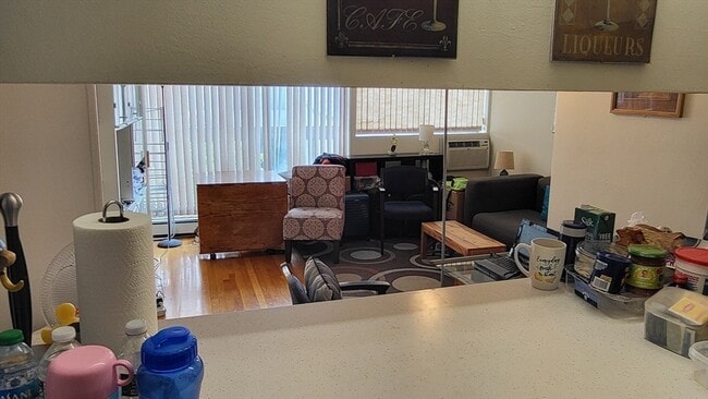 Photo - 1643 Cambridge St Unidad 55