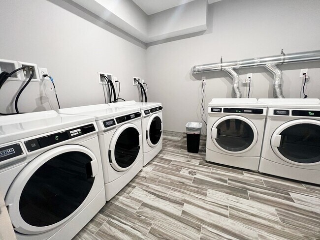 Photo - 80 Bridge St Unidad 207