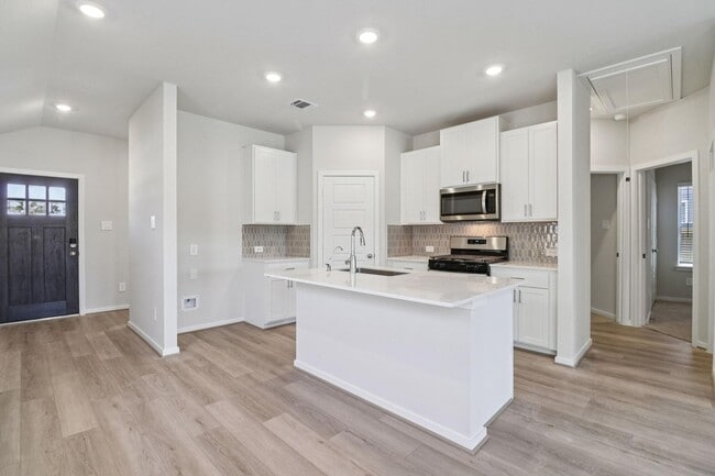 Photo - 416 Sunrise Ranch Dr