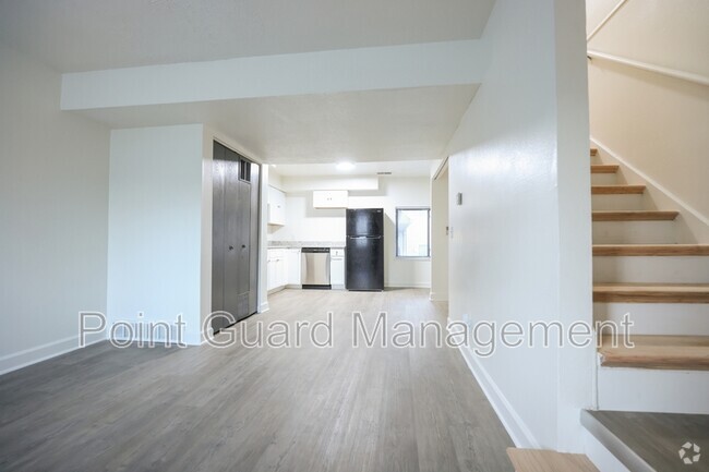 Building Photo - 3036 S 68th Ct Rental