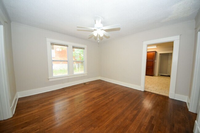 Photo - UPDATED BATHS AND KITCHEN WITH SS APPLIANCES near University of Memphis.