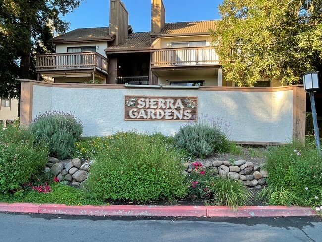 Building Photo - 2055 Sierra Rd Unit Sierra Gardens Rental