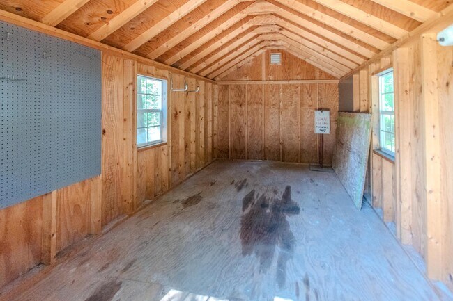 Photo - 428 Ingleside Dr