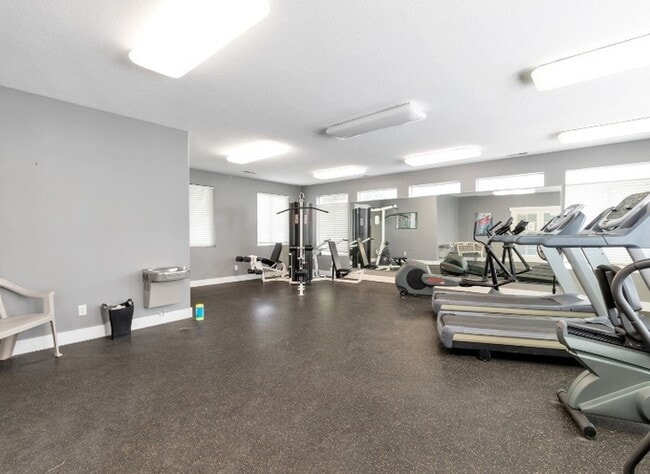 Photo - Bright 3-Bed, 2-Bath Condo with Mountain Views & Community Amenities Unidad None