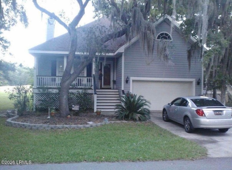 Photo - 70 Tuscarora Ave