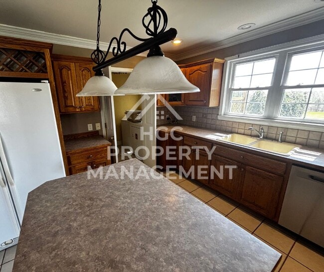 Photo - 160 Percy Ln