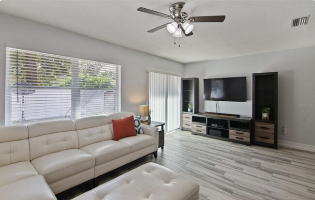 Photo - Beautiful Home For Rent in St Petersburg!