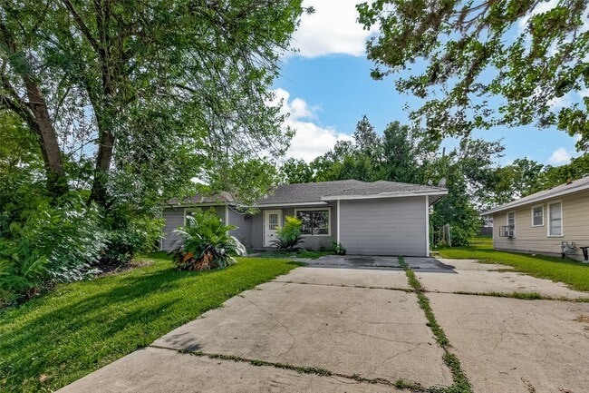 Photo - 10506 Buffum St