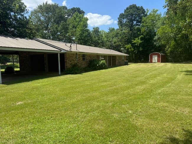 Photo - 8174 FM 1402
