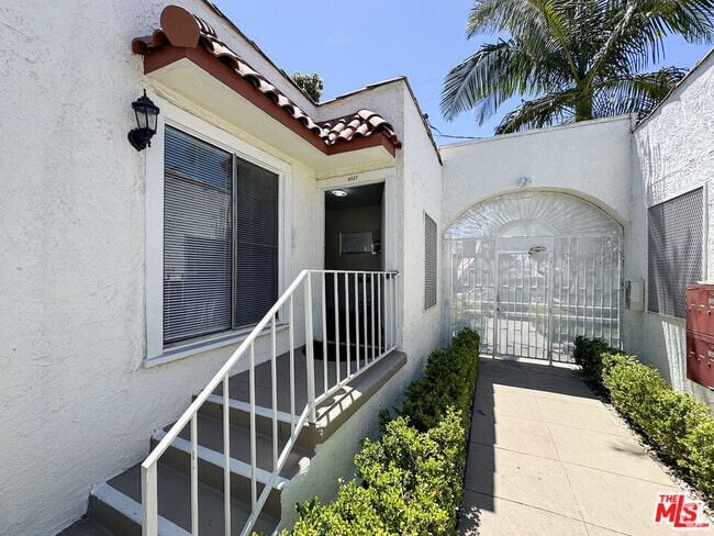 Building Photo - 4517 Franklin Ave Rental