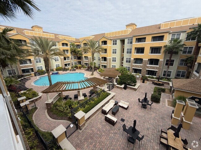 Building Photo - Luxury 3rd floor condo available July 1st ... Unit 1535 - Villa Medici #1535