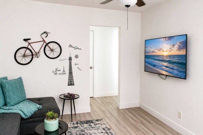Photo - 329 Madison St Unidad SI FL2-ID1075797P
