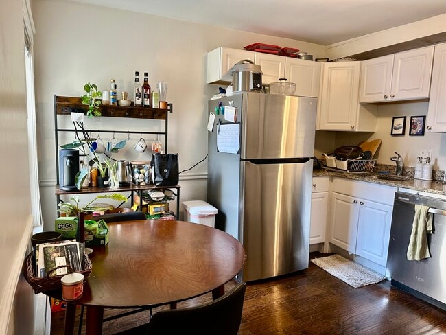 Photo - 294 Windsor St Unit 2