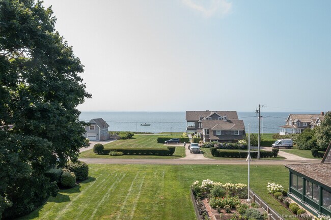 17 Agawam Ave