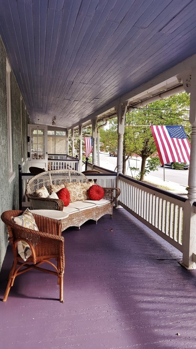 Building Photo - 41 Maple Ave Unit A