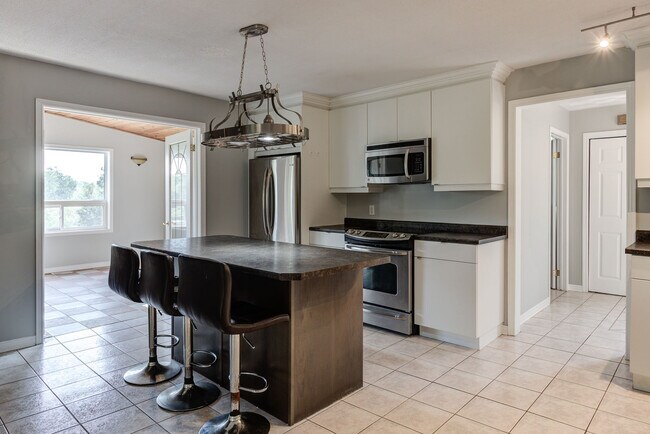 Photo - 1529 Olivia St