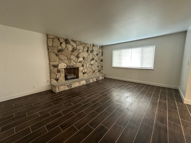 Photo - 4080 Locust St