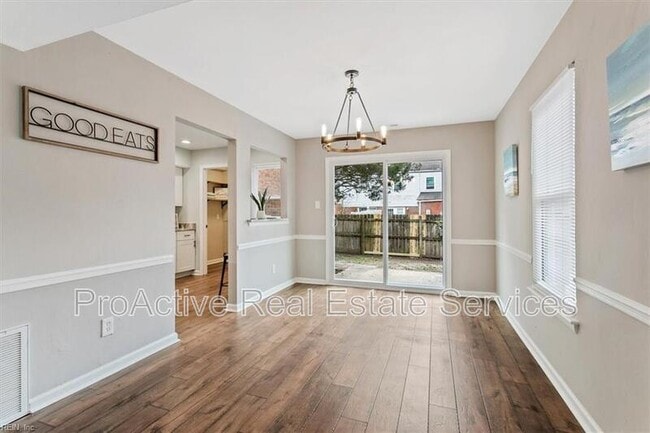 Photo - 623 Red Horse Ln