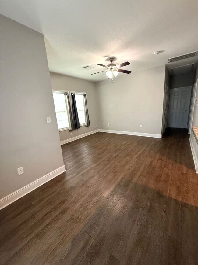 Photo - 2802 Miller Ave Unit 1
