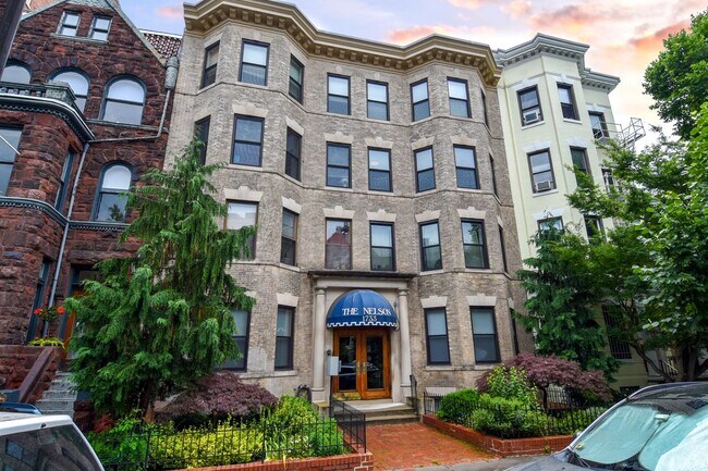 Photo - 1733 20th St NW Unidad 106 Rental