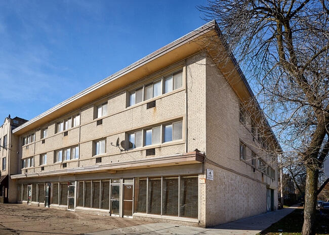 Building Photo - 2411 W Fargo Ave Rental