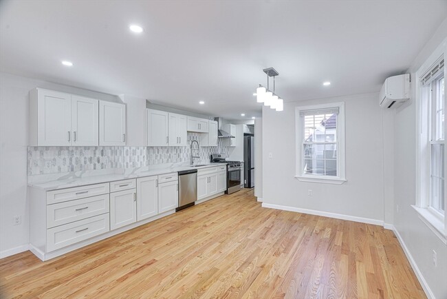 Photo - 32 Northey St