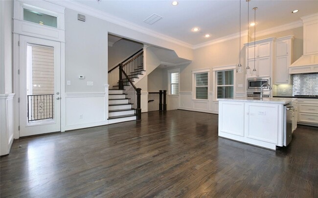 Photo - 2114 Bidwell Dr