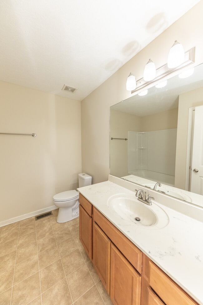 Full Bathroom with Vanity