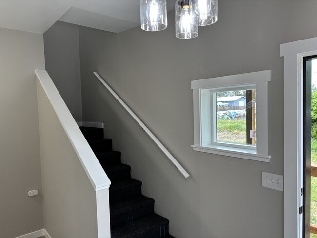 Photo - 221 E Elizabeth Ave