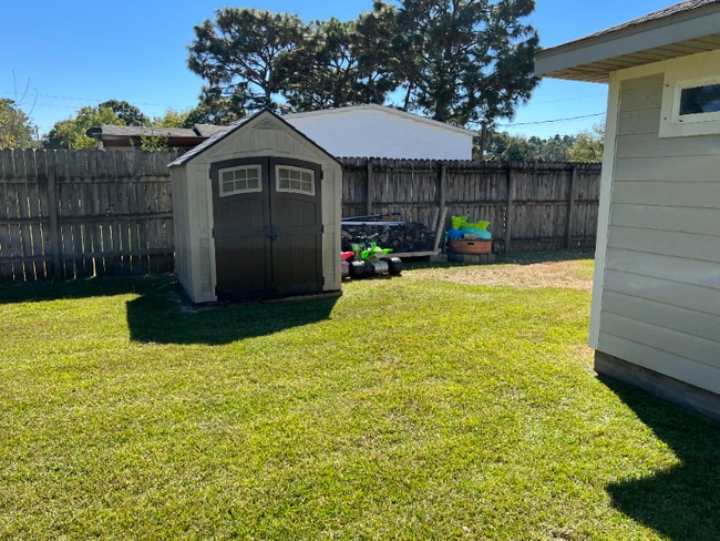 Photo - 2410 Salamanca St