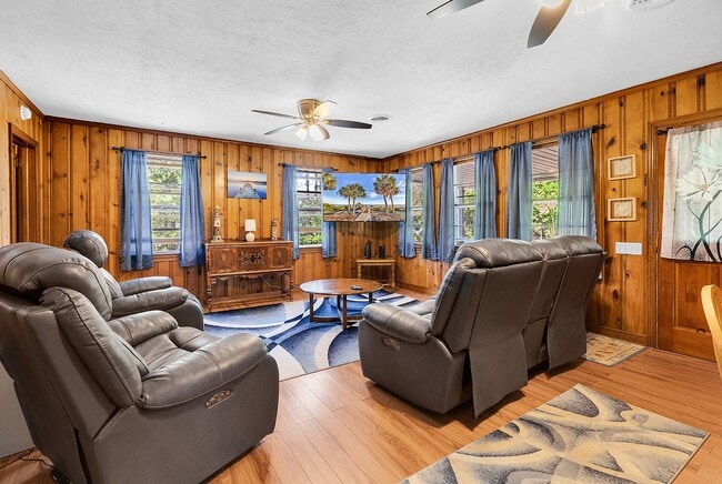 Photo - 39 Gates Way