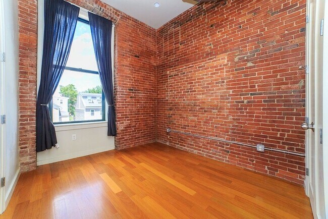 Photo - 125 B St Unidad 3a