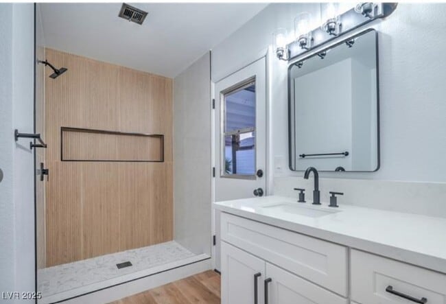 Photo - 3676 N Braewood Ave