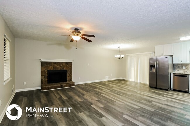 Photo - 467 Woodland St