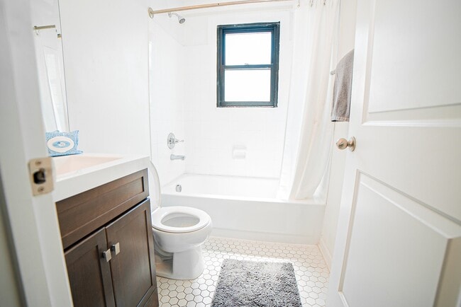 Photo - 1601 Herman St