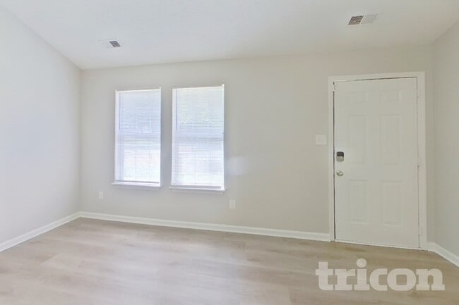 Photo - 212 Cottonwood Park Dr