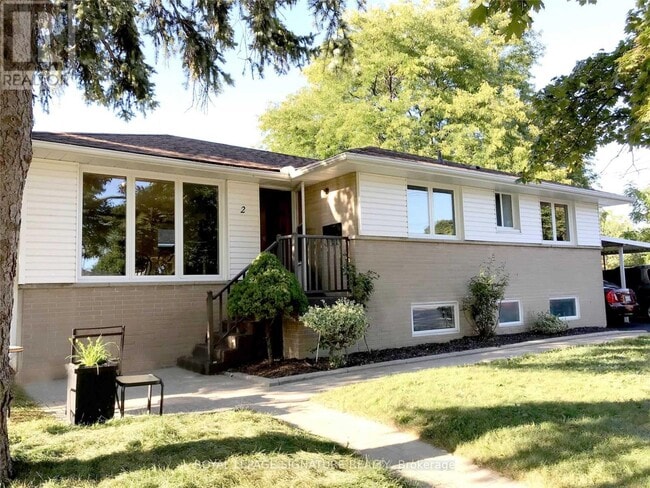 Photo - 2 Learmont Dr