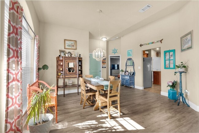 Photo - 6165 Winchester Cir