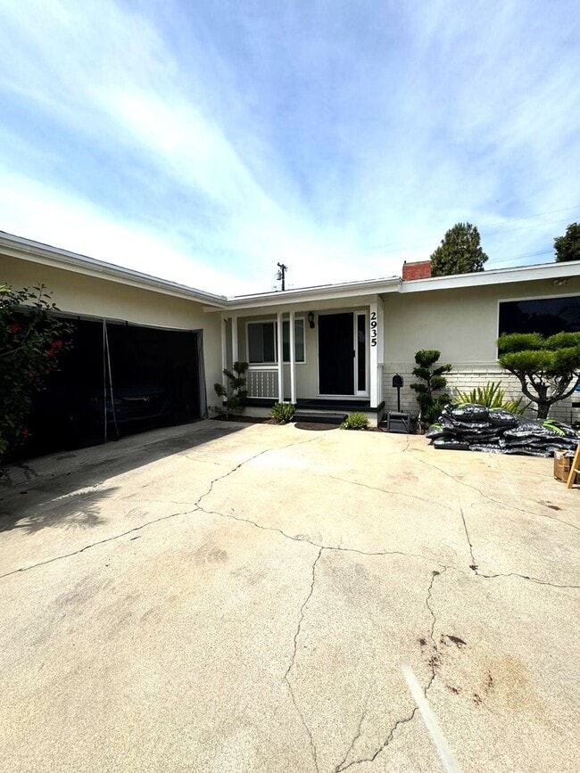Photo - Rare 3 Bed Solar Home for Rent in Pomona Near Claremont & La Verne | Yard, Office, Garage
