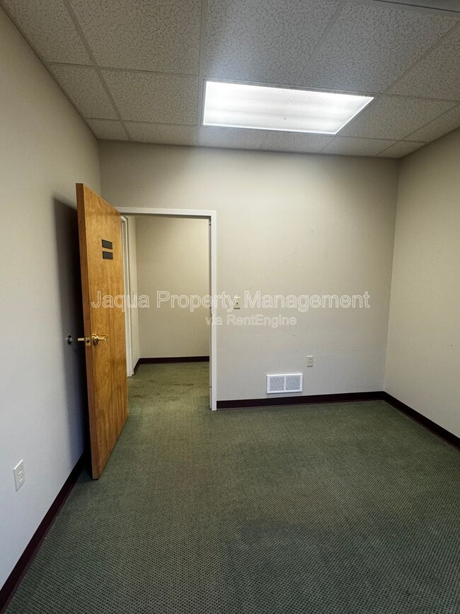 Photo - 4233 Red Arrow Hwy Unit B