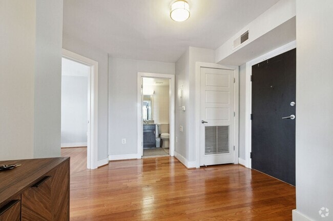 Building Photo - The Macklin Unit 35 Rental